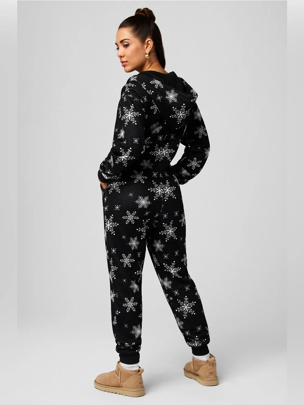 Fabletics Snowflake Print Fleece Jumpsuit Onesie Size Medium